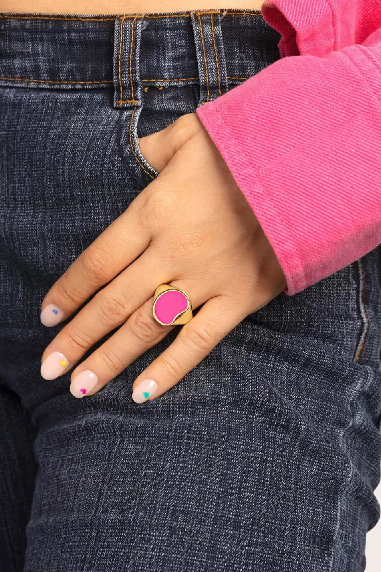 Singularu Anel Signet Bean Neon Pink Enamel Ouro