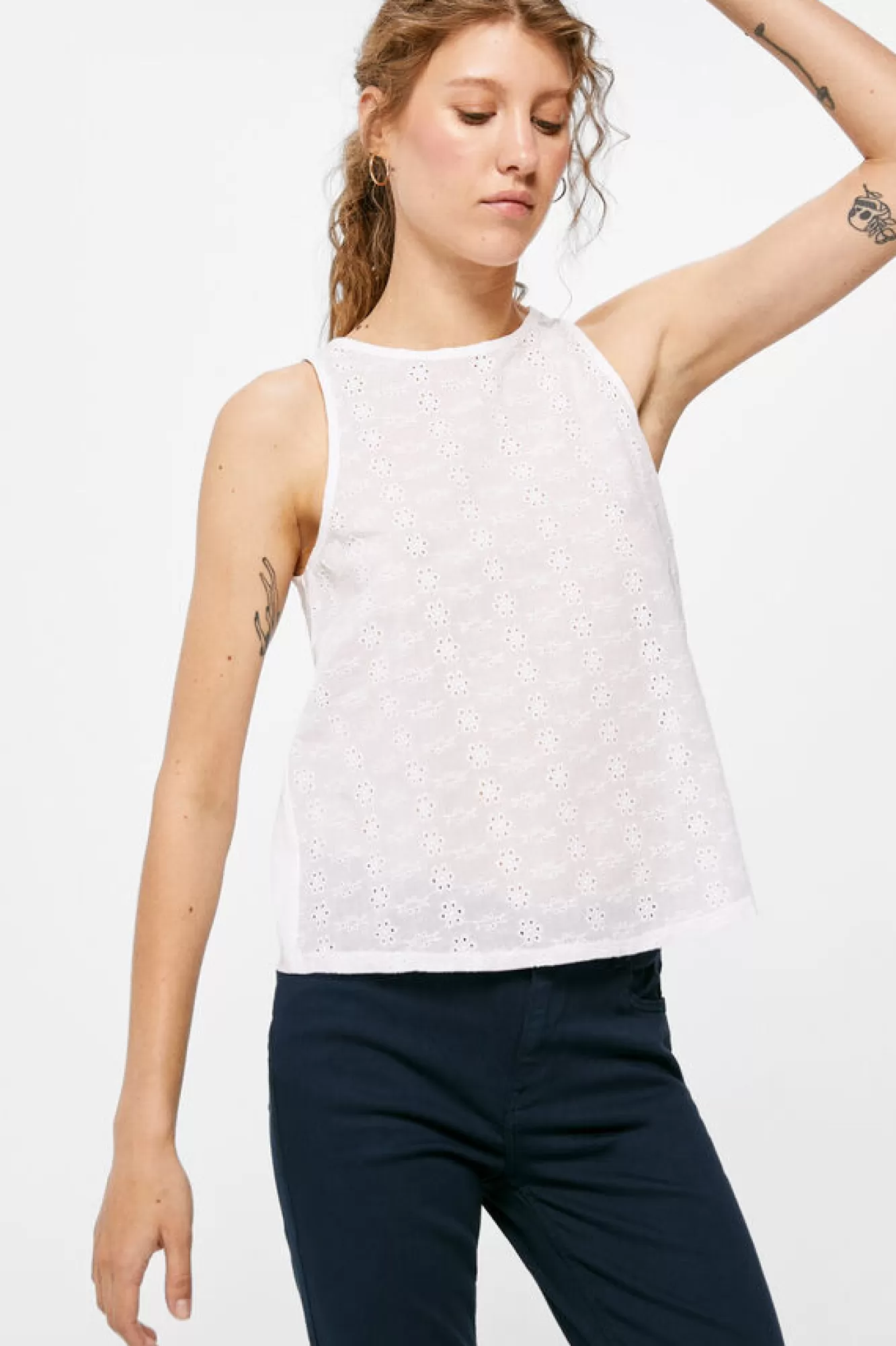* Blusa Bordado Suico