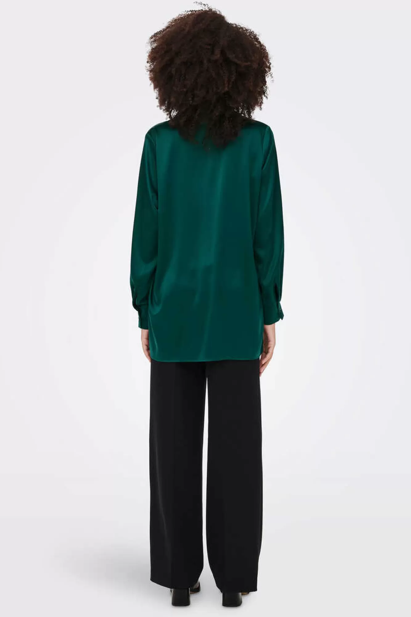 Only Camisa Acetinada Oversized