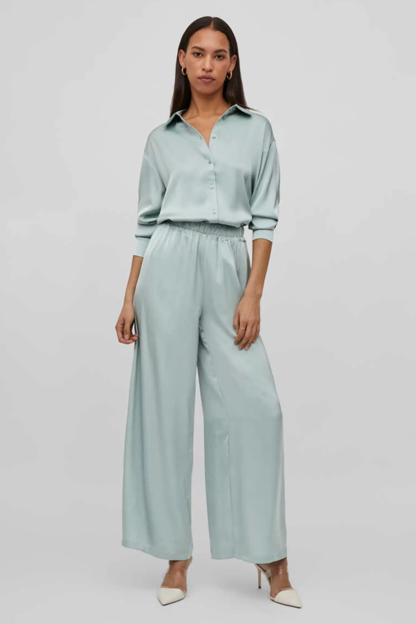 Vila Camisa Acetinada Total Look