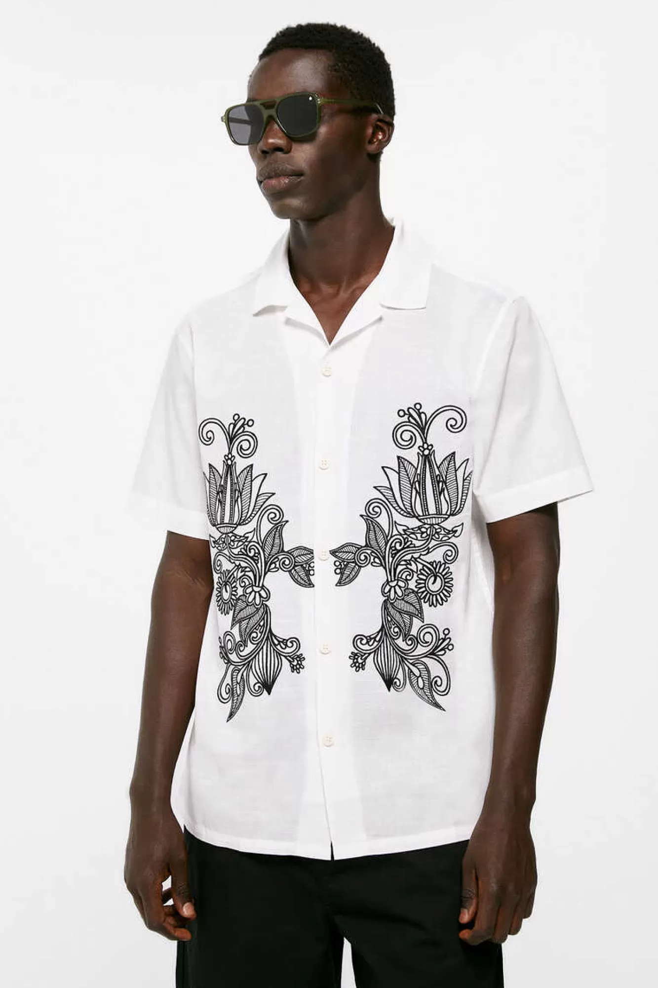 * Camisa Bordada
