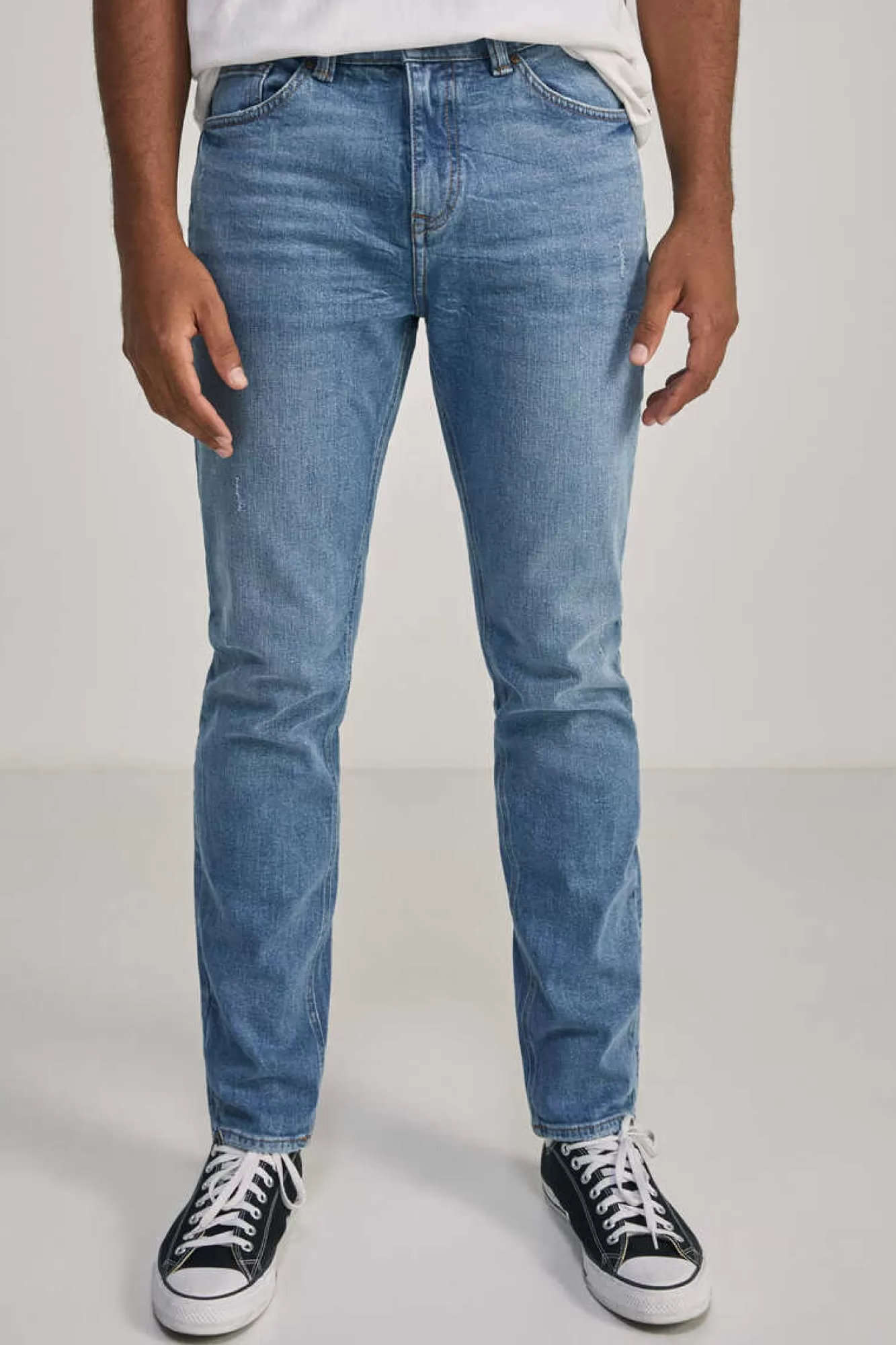 * Jeans Slim Lavagem Media