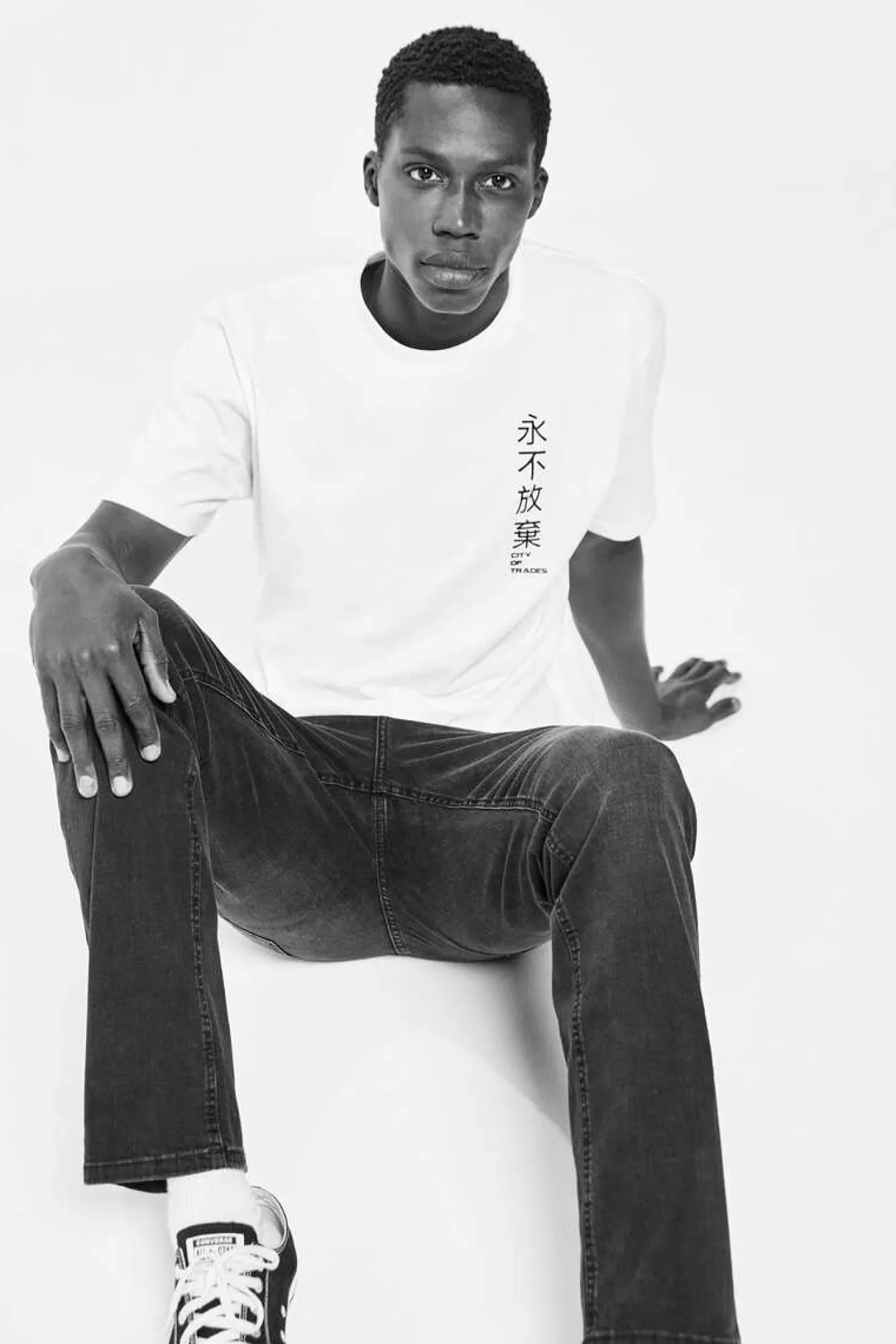 * Jeans Slim Ultraleves Pretas Lavadas