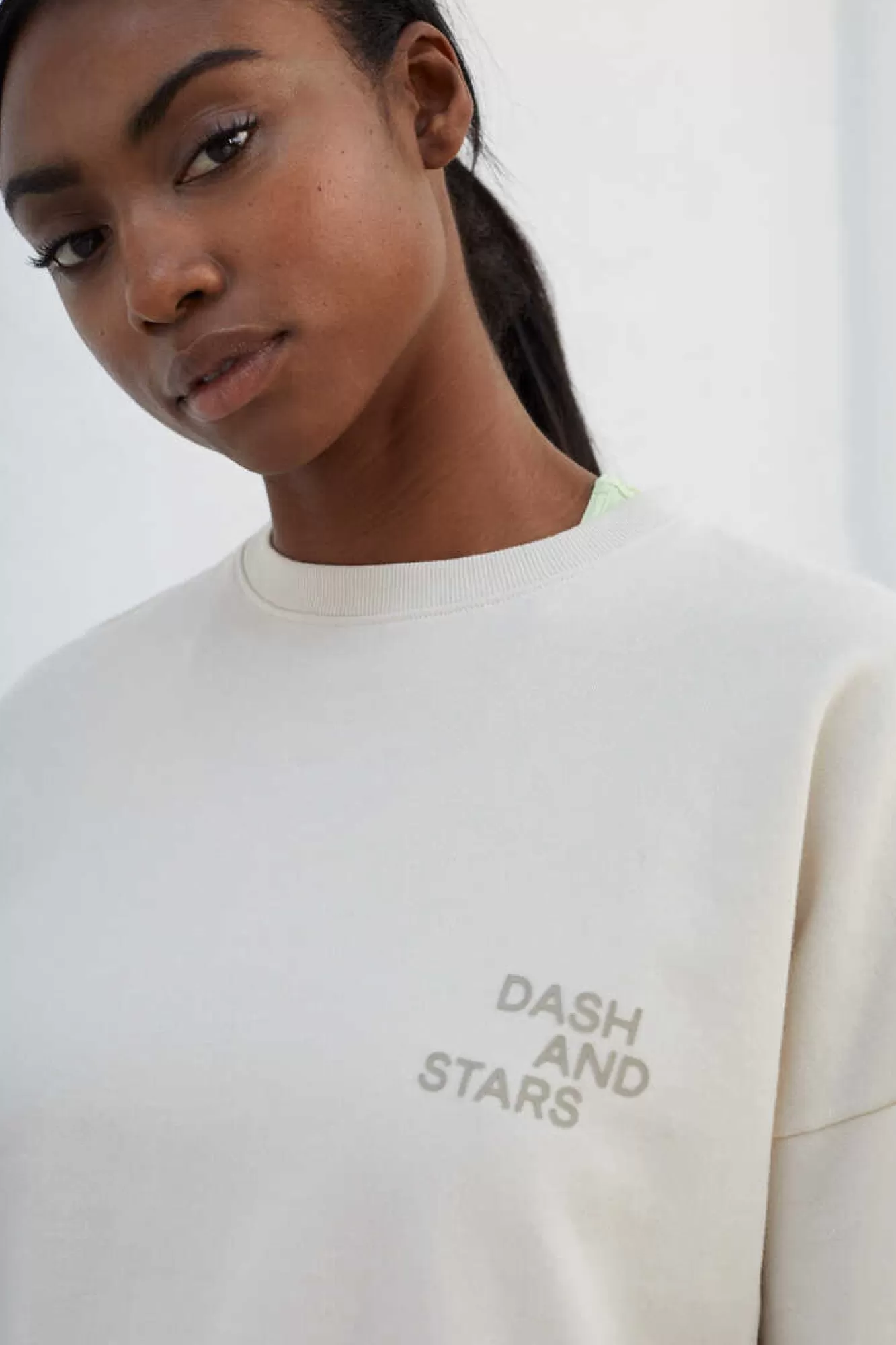 Dash and Stars Sweatshirt 100% Algodao Branco