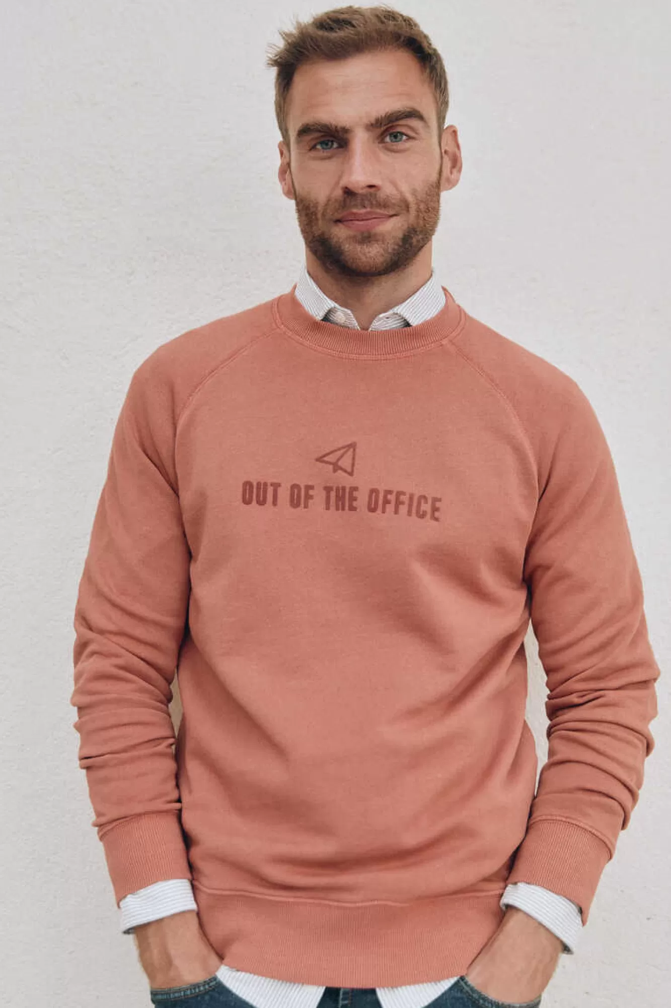 Ooto Sweatshirt Gola Redonda Com Logo Frontal