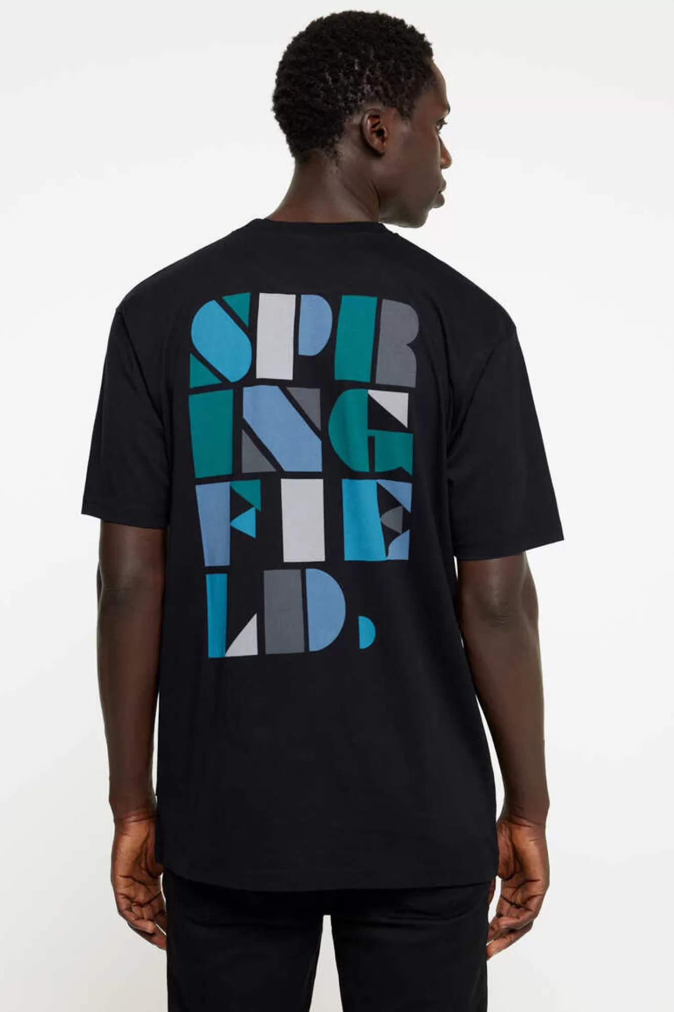 * T-Shirt