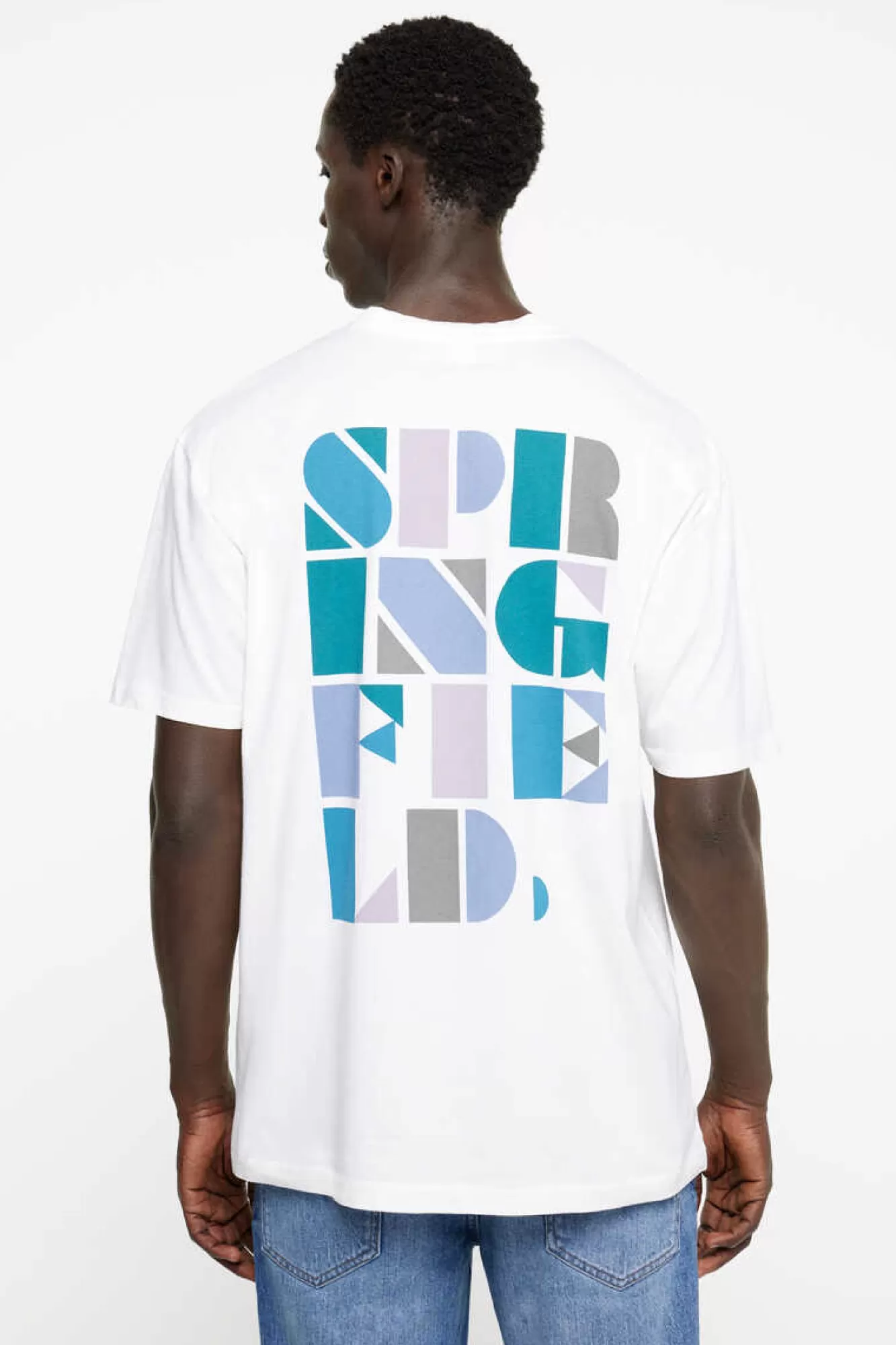 * T-Shirt