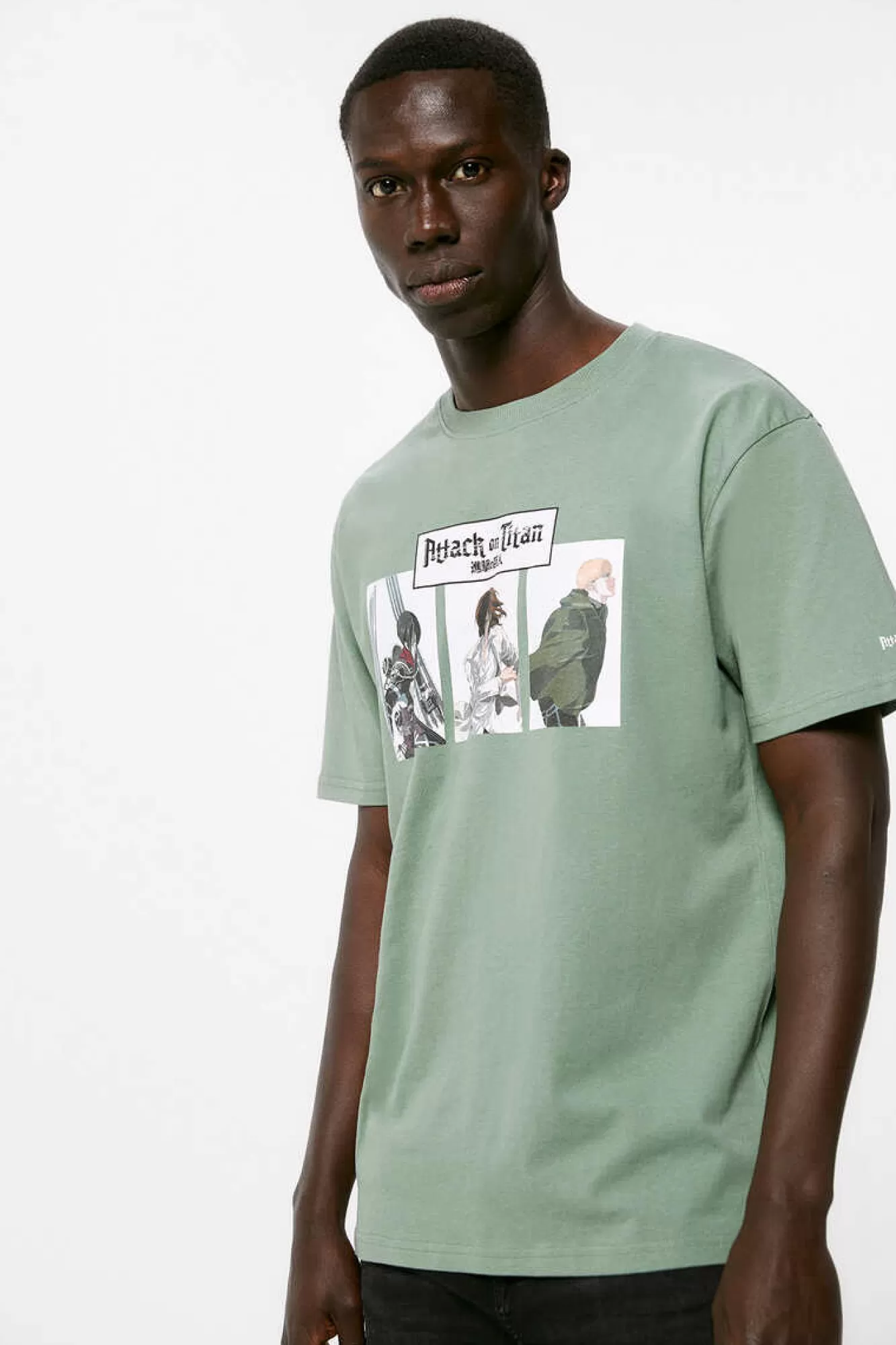 * T-Shirt Attack On Titan
