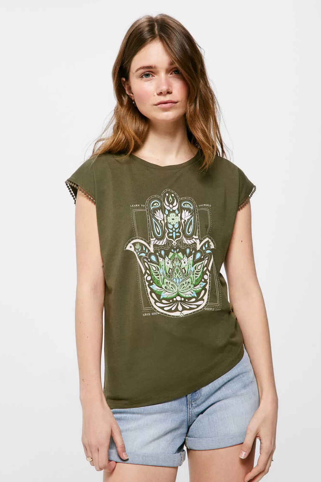 * T-Shirt Grafica Etnica