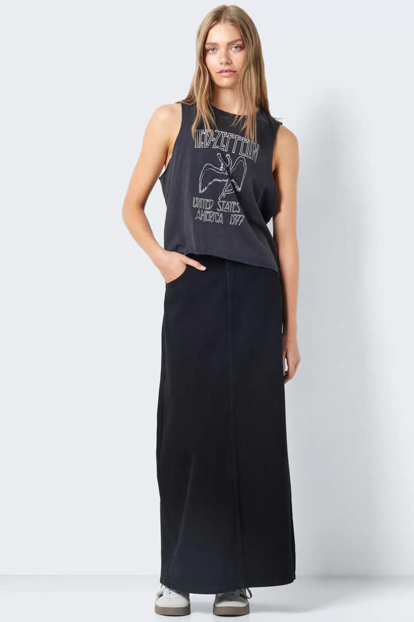 Noisy May T-Shirt Manga Cava Print