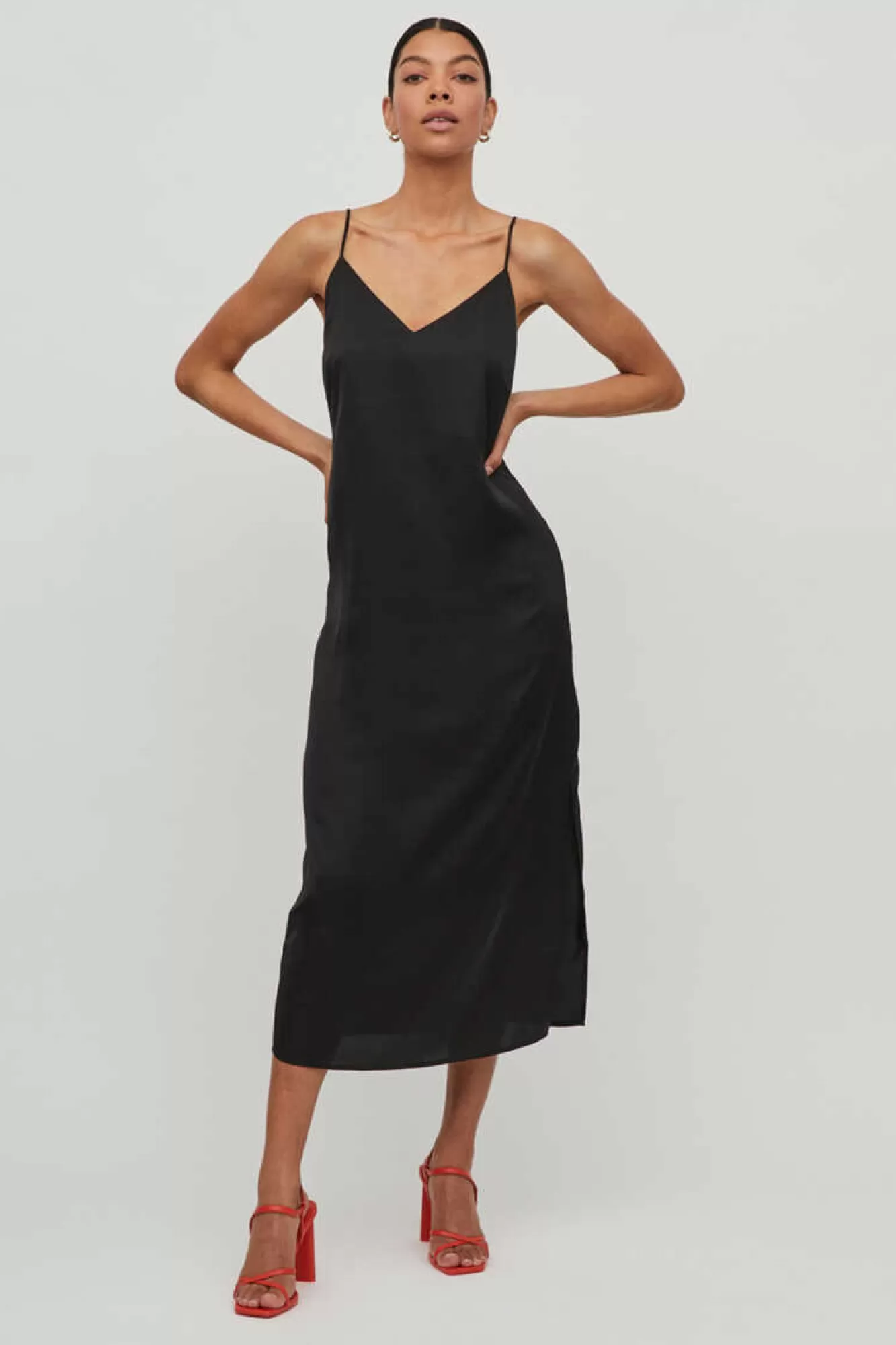 Vila Vestido Comprido De Alcas Acetinado