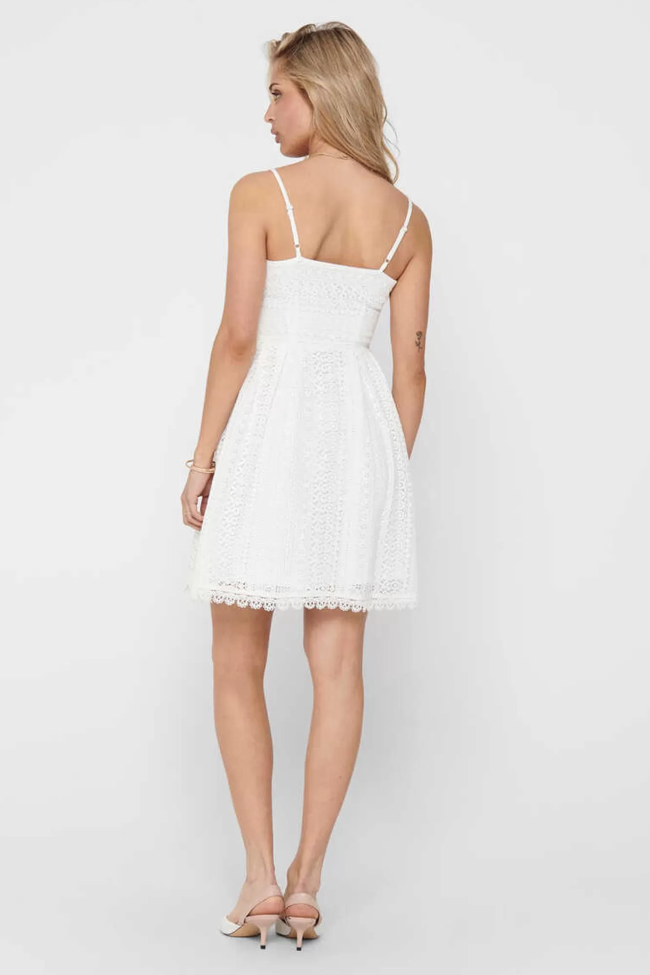 Only Vestido De Alcas Renda